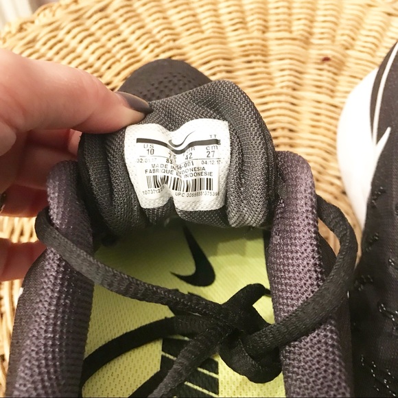 Nike Air Zoom Pegasus 33 Classic Running Shoe - Picture 6 of 8